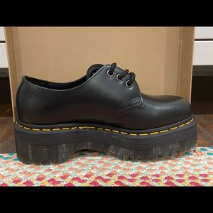 SOLD Platform Dr.Marten (8053)